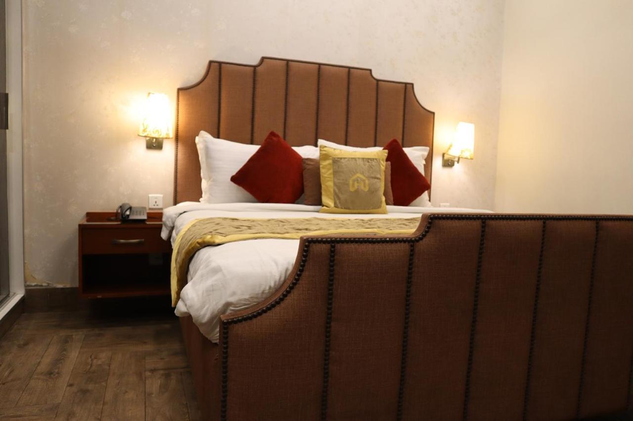 Hayyat Luxury Hotel Suites Lahore Ngoại thất bức ảnh