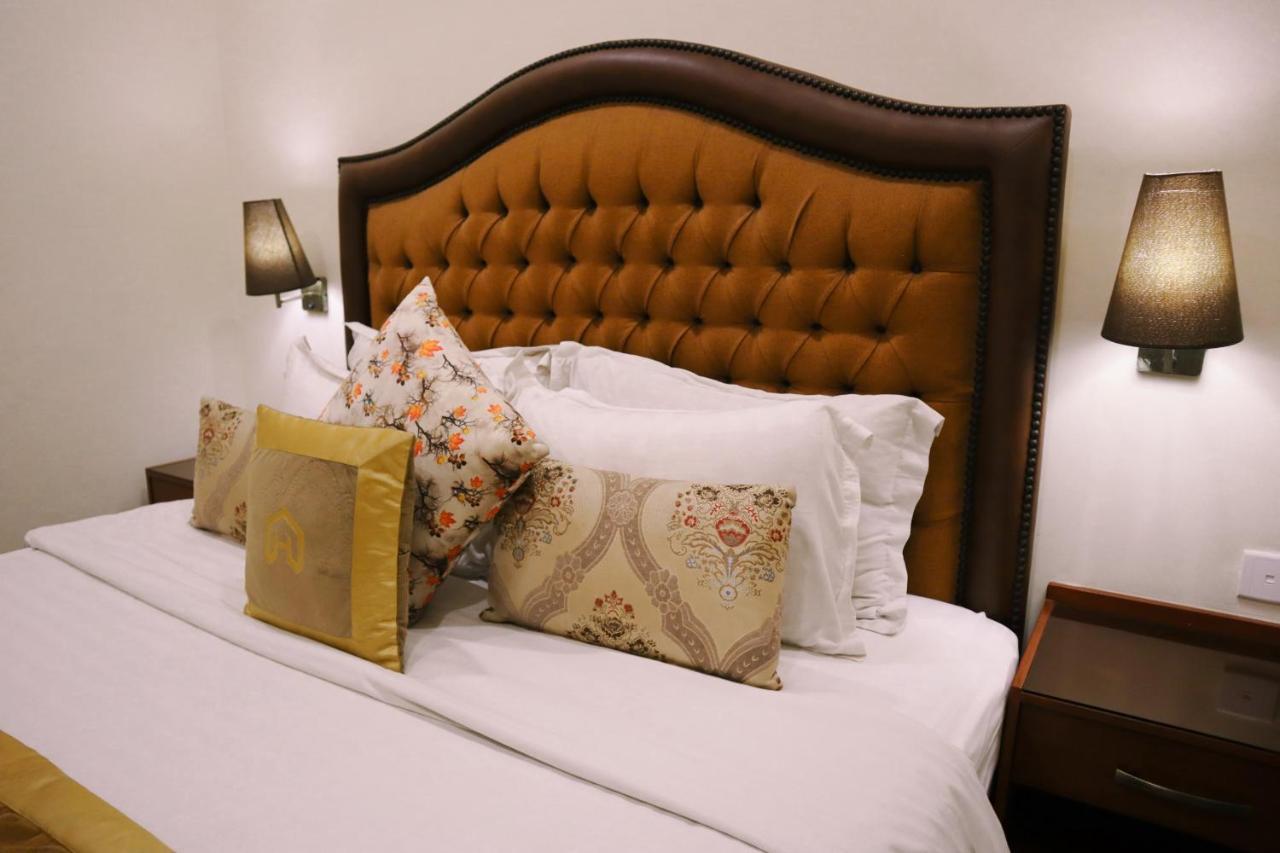 Hayyat Luxury Hotel Suites Lahore Ngoại thất bức ảnh