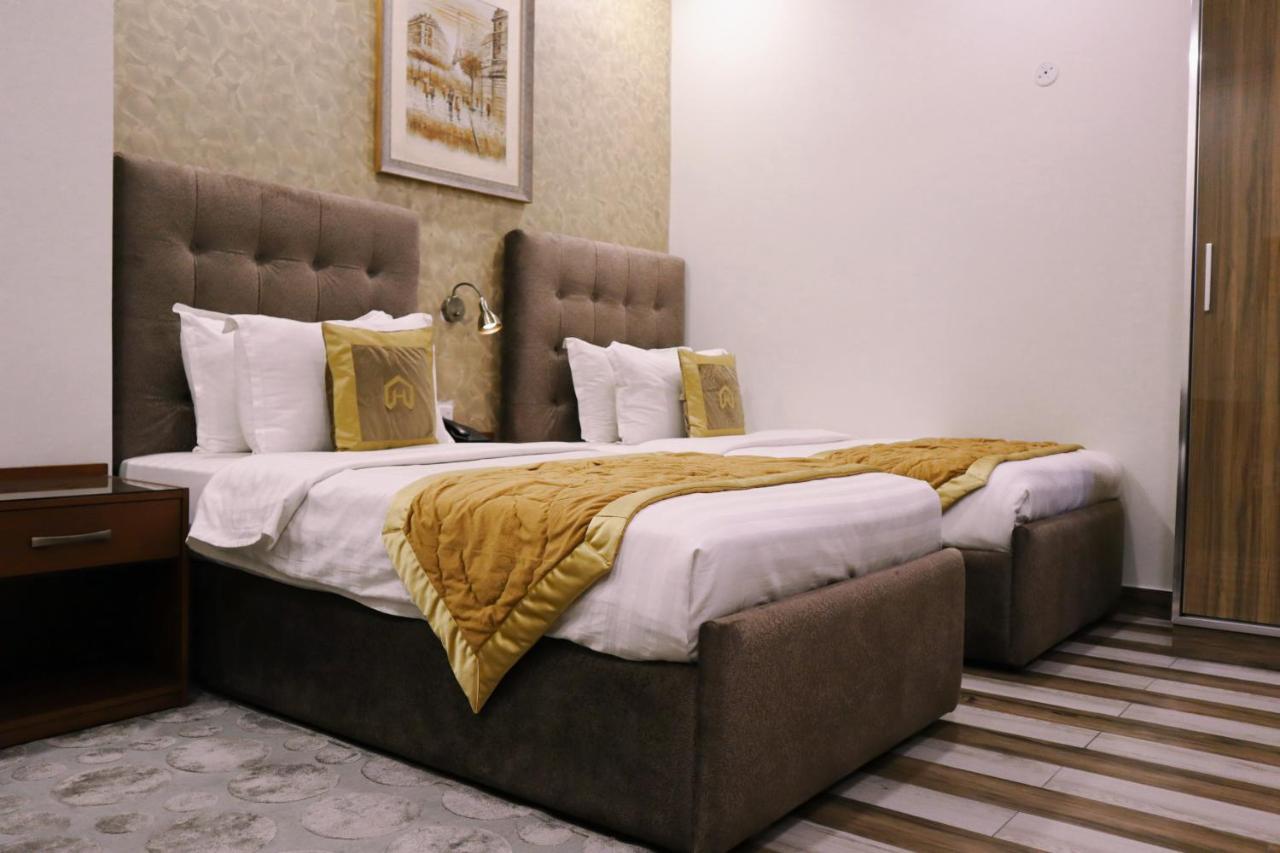 Hayyat Luxury Hotel Suites Lahore Ngoại thất bức ảnh